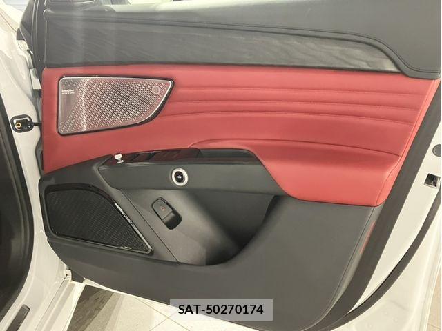 Maserati Grecale 2023-06 8880622-15