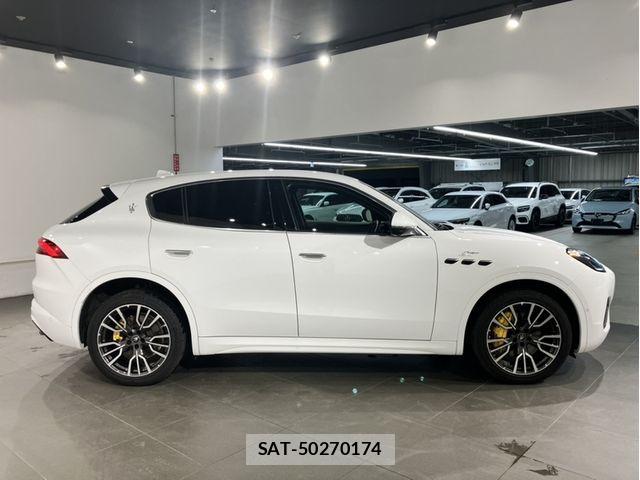 Maserati Grecale 2023-06 8880622-4