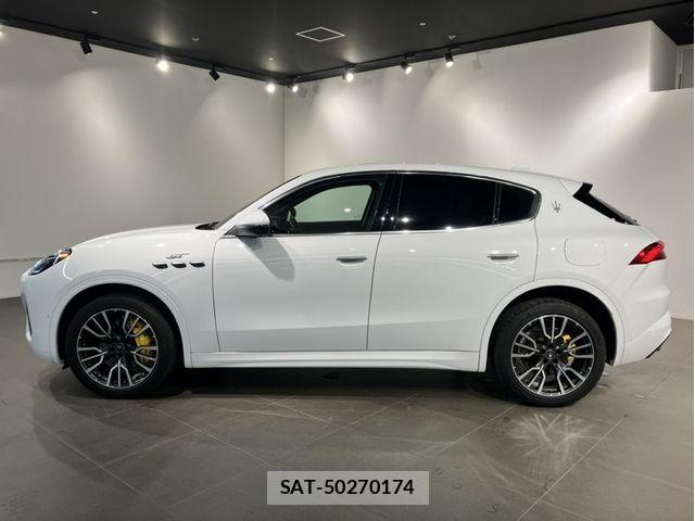 Maserati Grecale 2023-06 8880622-8