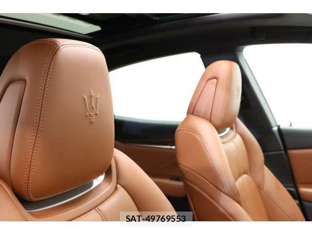 Maserati LEVANTE 2018-11 807820-11