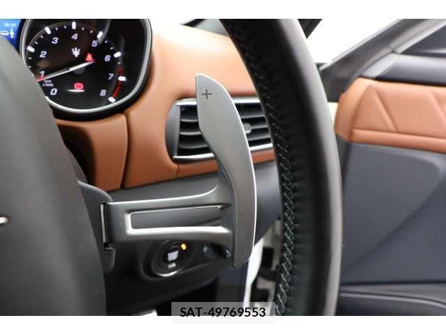 Maserati LEVANTE 2018-11 807820-15