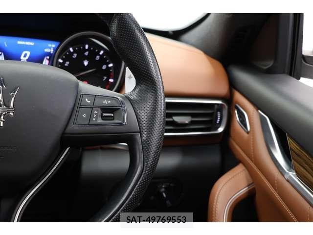 Maserati LEVANTE 2018-11 807820-17