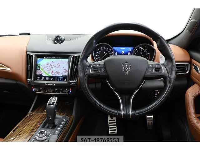 Maserati LEVANTE 2018-11 807820-1
