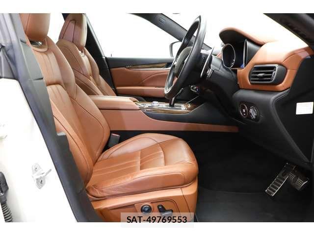 Maserati LEVANTE 2018-11 807820-2