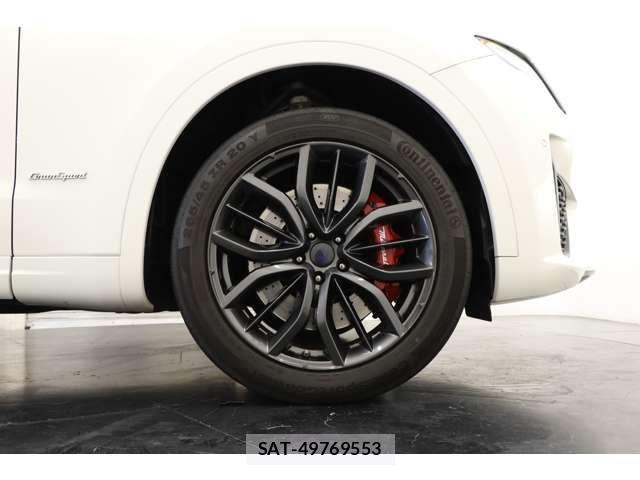 Maserati LEVANTE 2018-11 807820-3