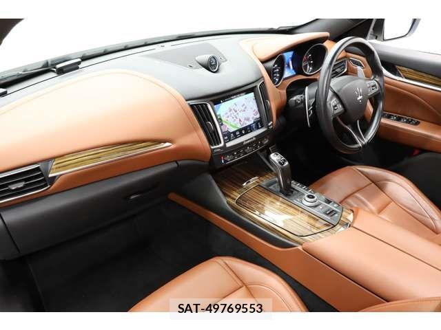 Maserati LEVANTE 2018-11 807820-7