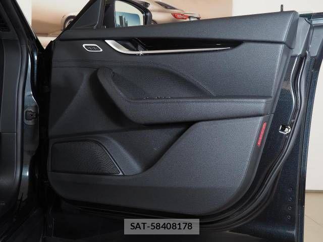 Maserati LEVANTE 2023-06 1182362-9