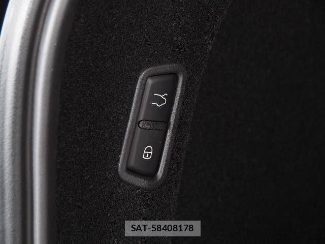 Maserati LEVANTE 2023-06 1182362-13