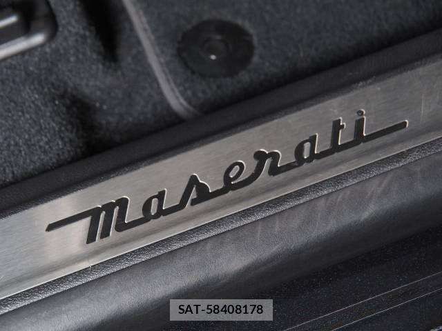 Maserati LEVANTE 2023-06 1182362-18