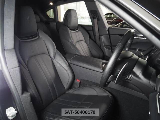 Maserati LEVANTE 2023-06 1182362-6