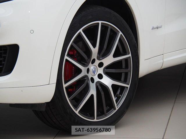 Maserati LEVANTE 2018-05 1197891-3
