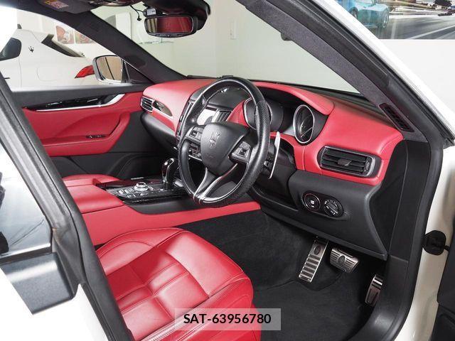 Maserati LEVANTE 2018-05 1197891-7