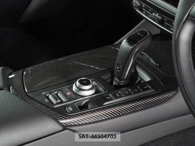 Maserati LEVANTE 2022-11 1217572-13