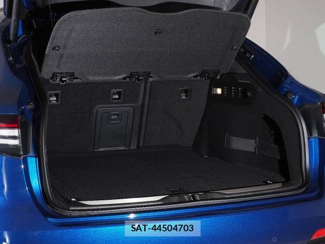 Maserati LEVANTE 2022-11 1217572-15