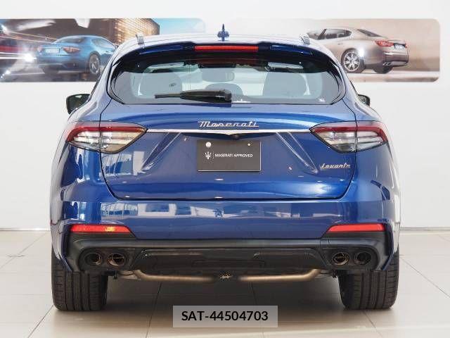 Maserati LEVANTE 2022-11 1217572-18