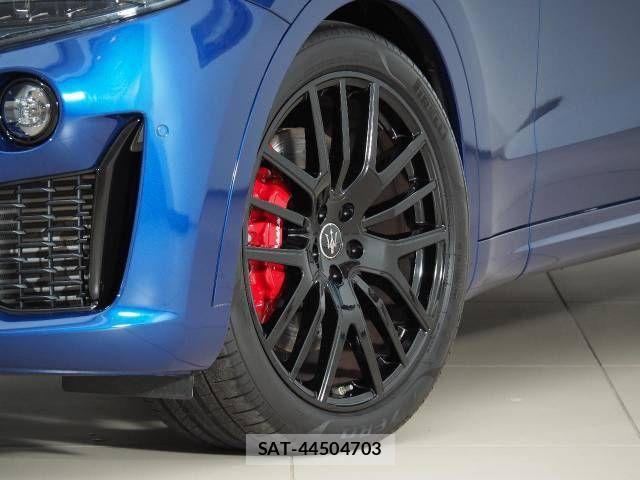Maserati LEVANTE 2022-11 1217572-4