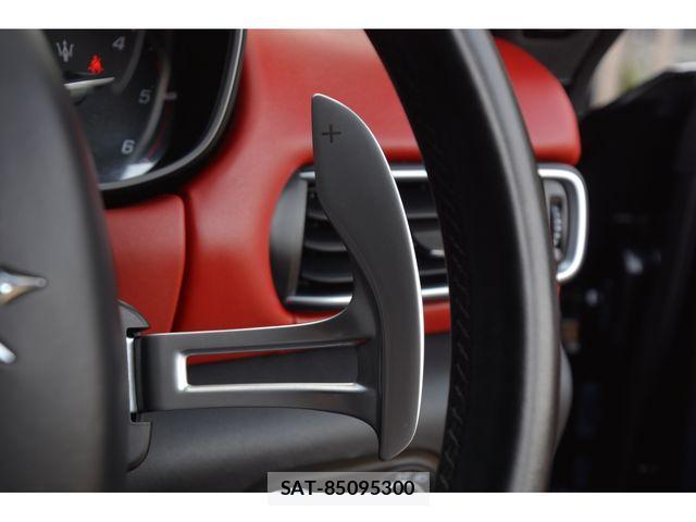 Maserati LEVANTE 2018-06 1222599-9