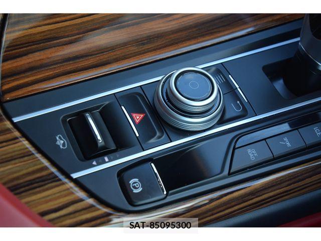 Maserati LEVANTE 2018-06 1222599-12