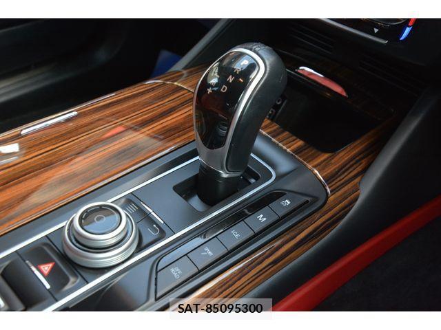 Maserati LEVANTE 2018-06 1222599-13