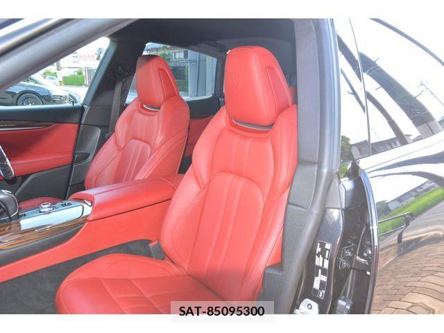 Maserati LEVANTE 2018-06 1222599-15
