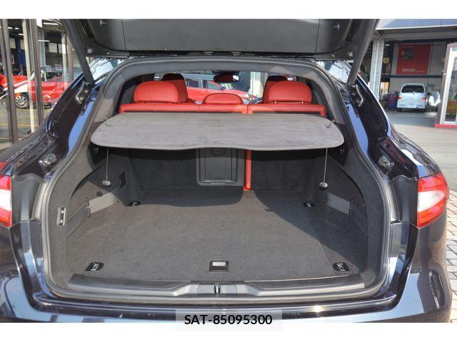 Maserati LEVANTE 2018-06 1222599-18