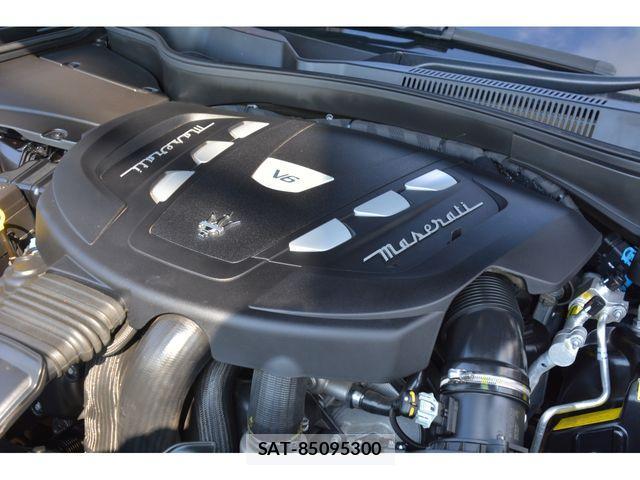 Maserati LEVANTE 2018-06 1222599-21