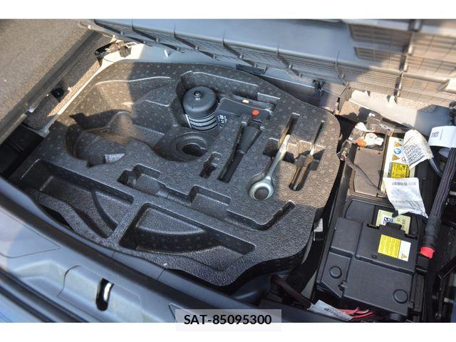 Maserati LEVANTE 2018-06 1222599-22