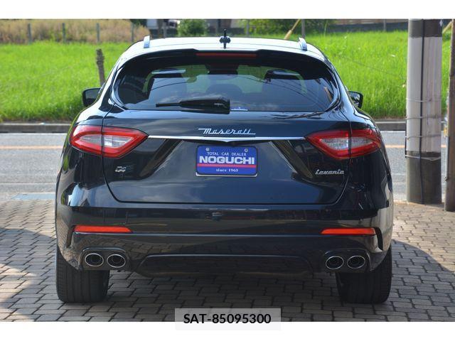 Maserati LEVANTE 2018-06 1222599-5