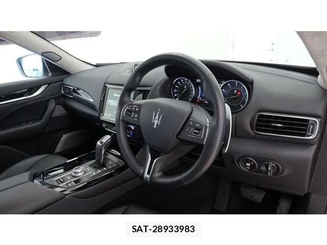 Maserati LEVANTE 2022-12 1236953-8