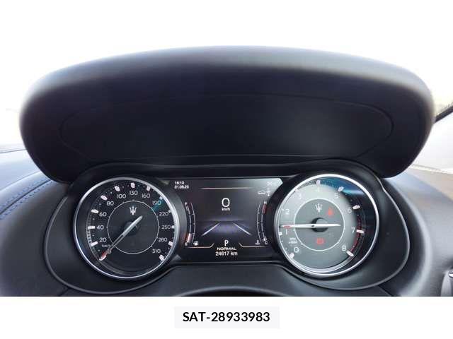 Maserati LEVANTE 2022-12 1236953-10