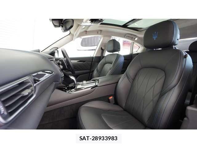 Maserati LEVANTE 2022-12 1236953-12