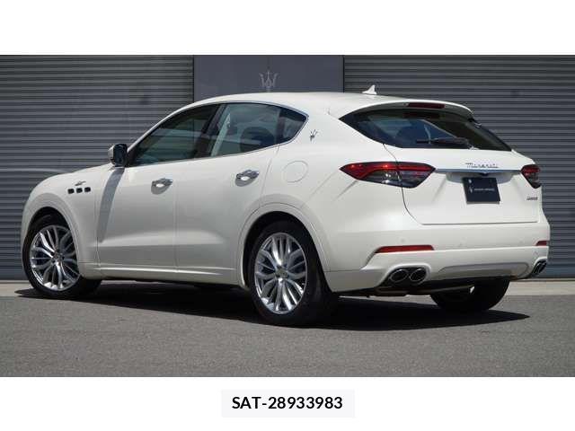 Maserati LEVANTE 2022-12 1236953-2