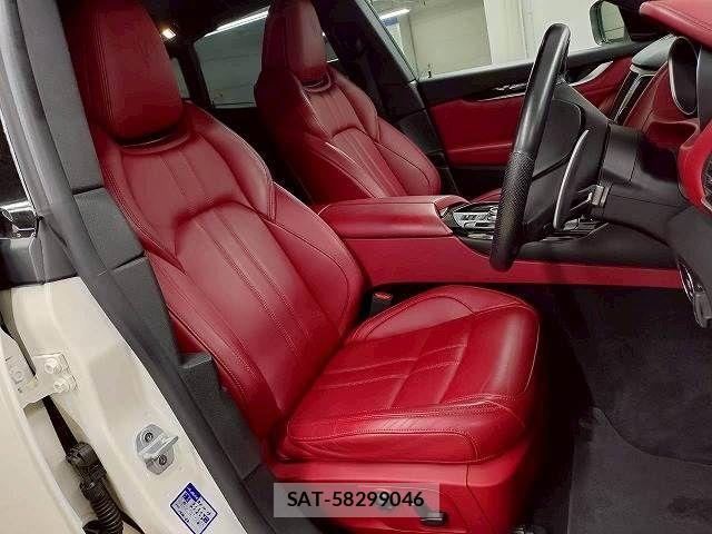 Maserati LEVANTE 2019-07 1328264-9