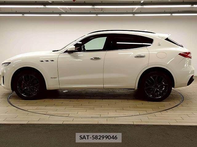 Maserati LEVANTE 2019-07 1328264-17