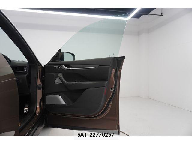 Maserati LEVANTE 2020-09 1413356-29