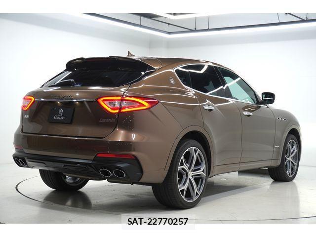 Maserati LEVANTE 2020-09 1413356-4