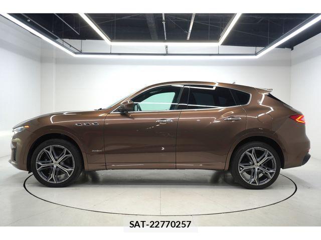 Maserati LEVANTE 2020-09 1413356-7