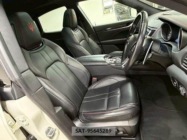 Maserati LEVANTE 2018-06 1744719-9