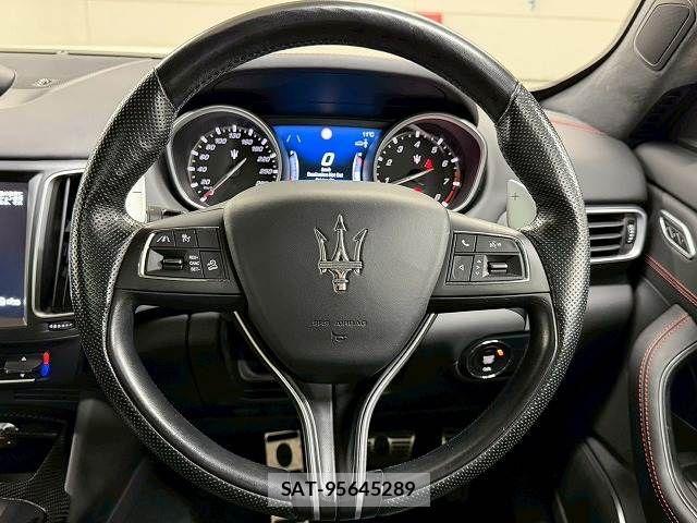 Maserati LEVANTE 2018-06 1744719-13