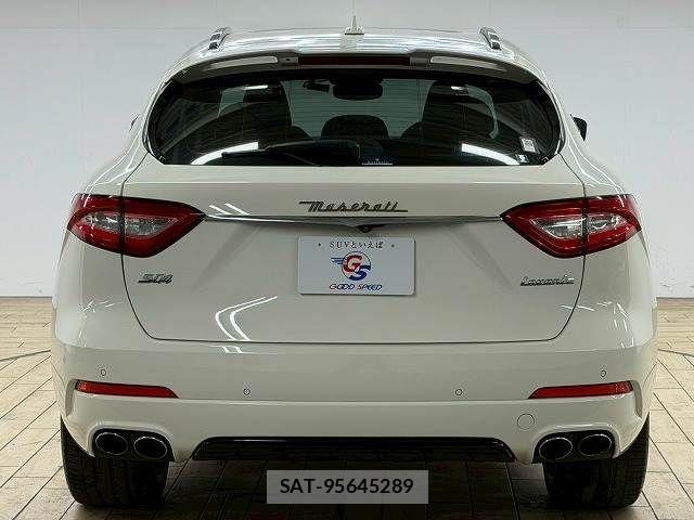 Maserati LEVANTE 2018-06 1744719-18