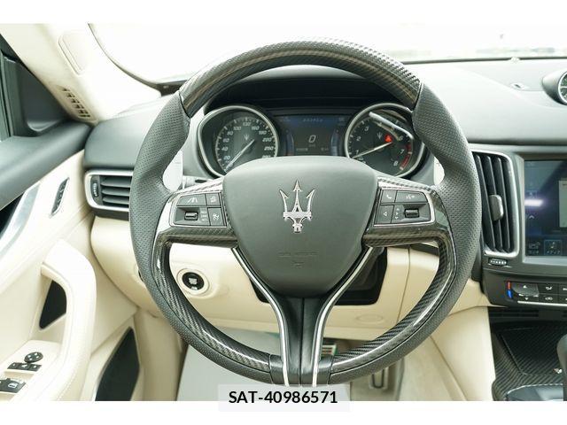 Maserati LEVANTE 2017-01 3414562-19