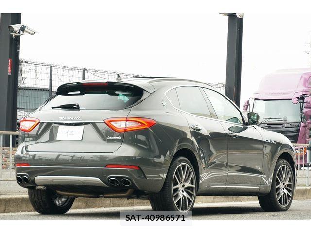 Maserati LEVANTE 2017-01 3414562-24