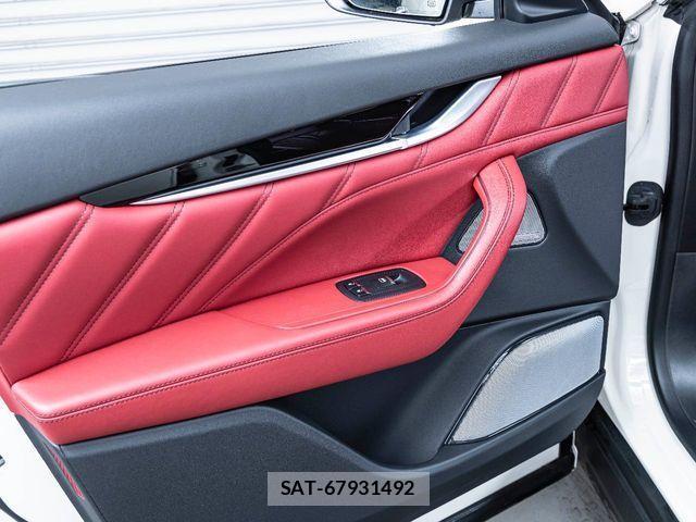 Maserati LEVANTE 2022-12 3675288-13