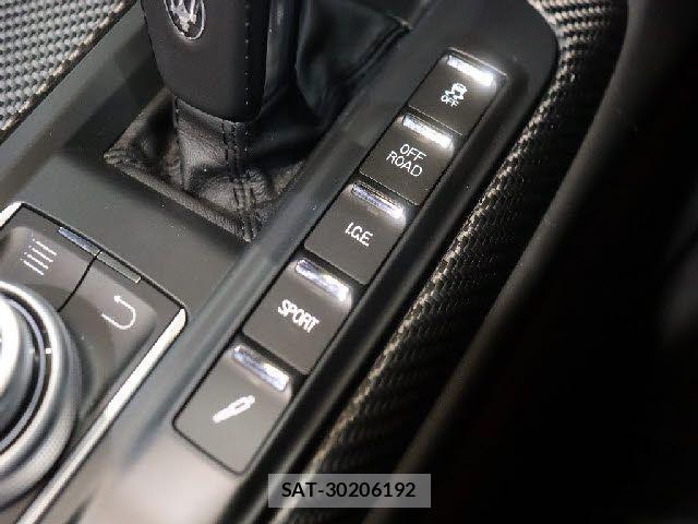 Maserati LEVANTE 2019-09 4044950-13