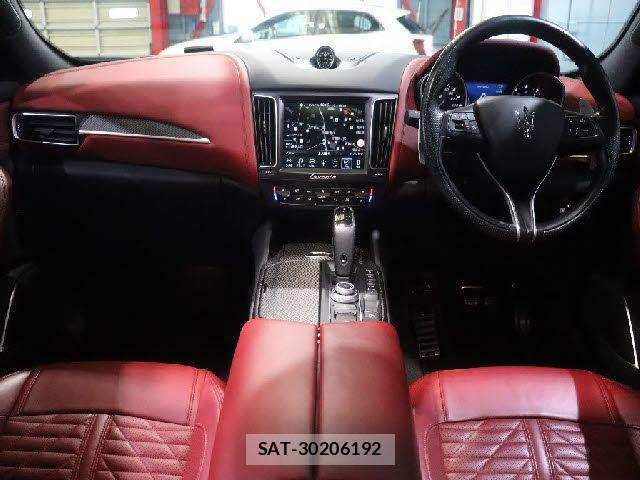 Maserati LEVANTE 2019-09 4044950-1