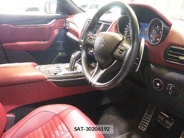 Maserati LEVANTE 2019-09 4044950-6