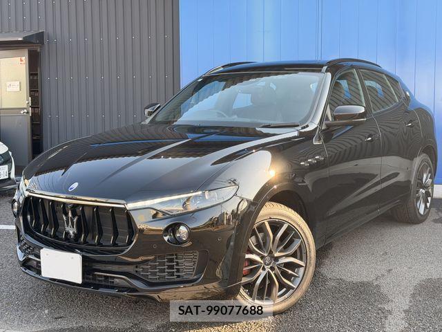 Maserati LEVANTE 2019-10 4326557-0