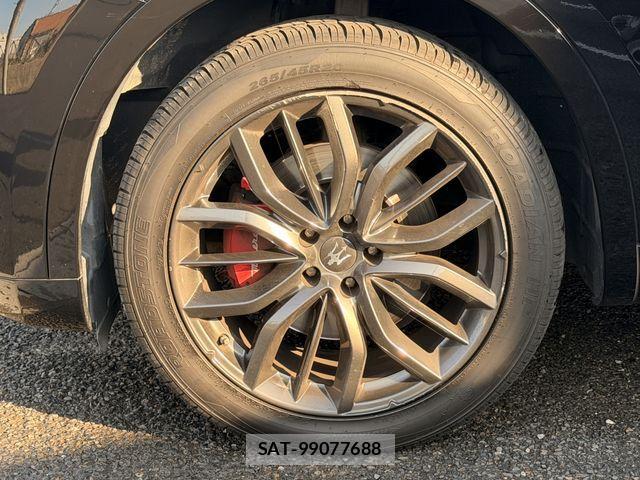 Maserati LEVANTE 2019-10 4326557-14