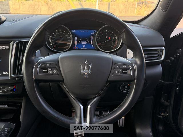 Maserati LEVANTE 2019-10 4326557-19