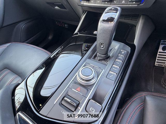 Maserati LEVANTE 2019-10 4326557-27